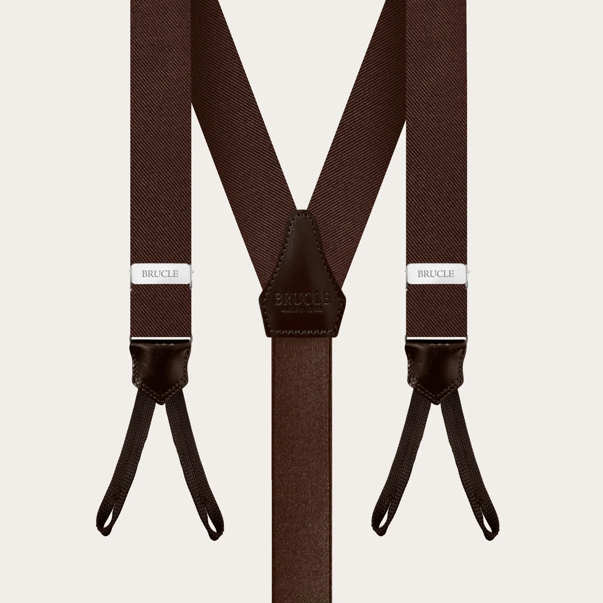 Elegante set di bretelle sottili con asole e cravatta in seta marrone