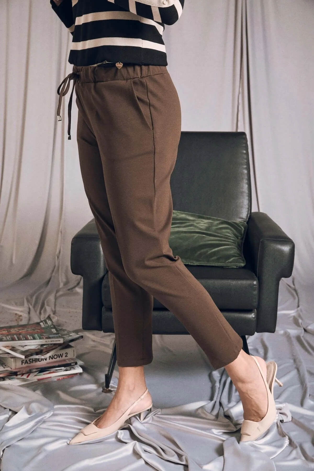 Pantalone comfy dal taglio jogger e coulisse MORO
