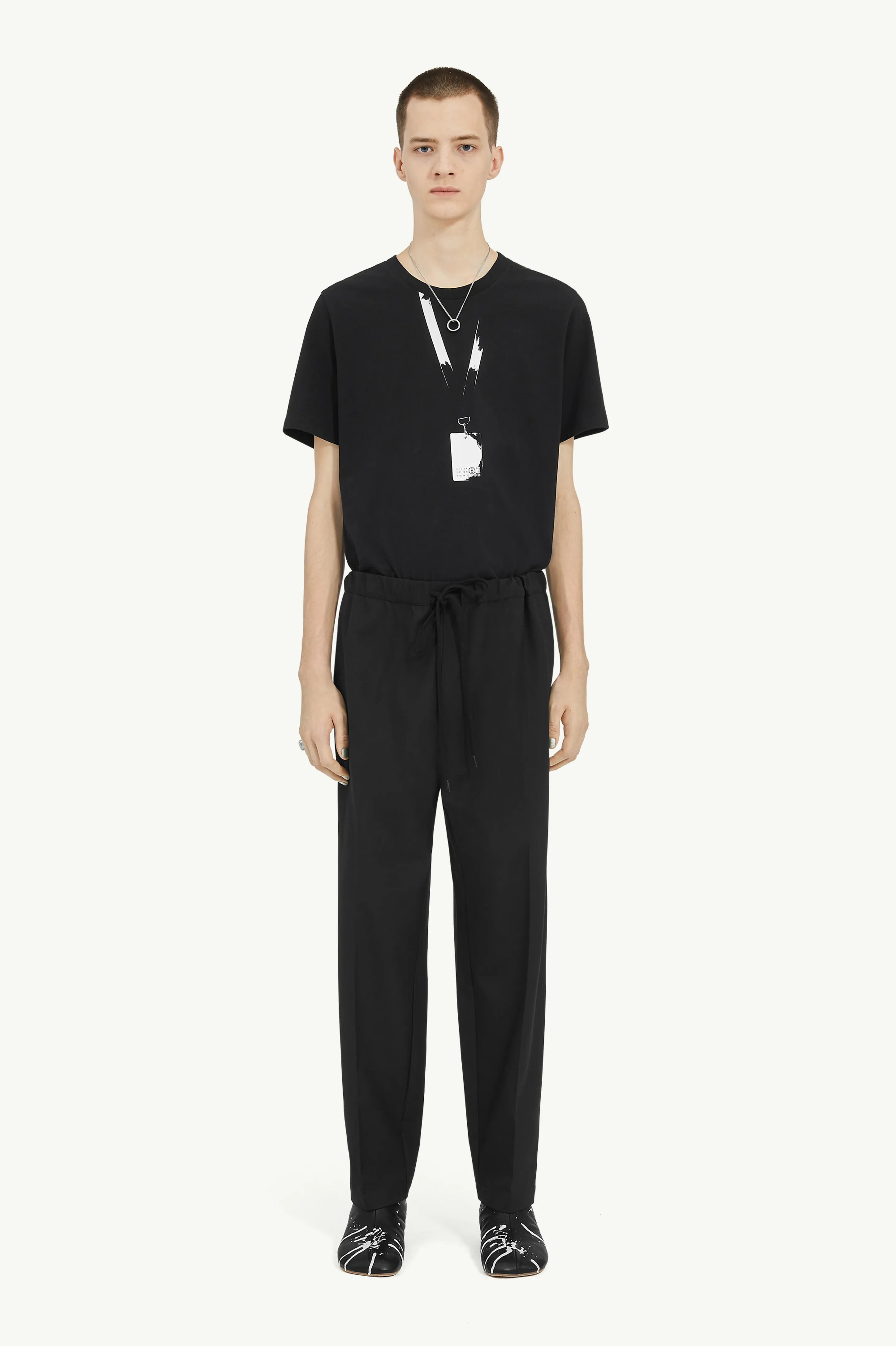 Pantaloni in lana con gamba affusolata