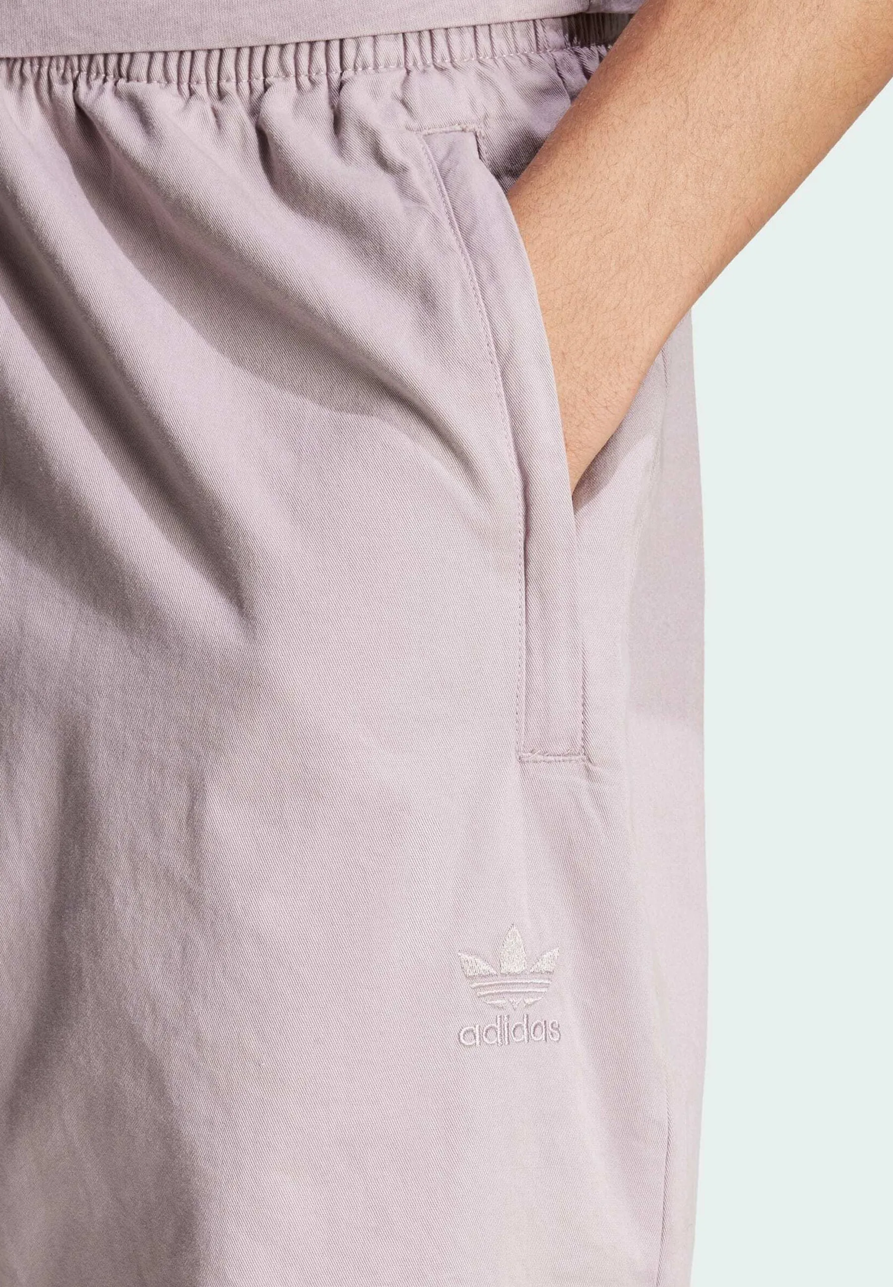 TREFOIL ESSENTIALS+ DYE WOVEN - Shorts